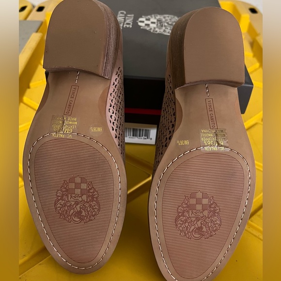 Brand new Vince Canute nude booties size 6 - Picture 3 of 3